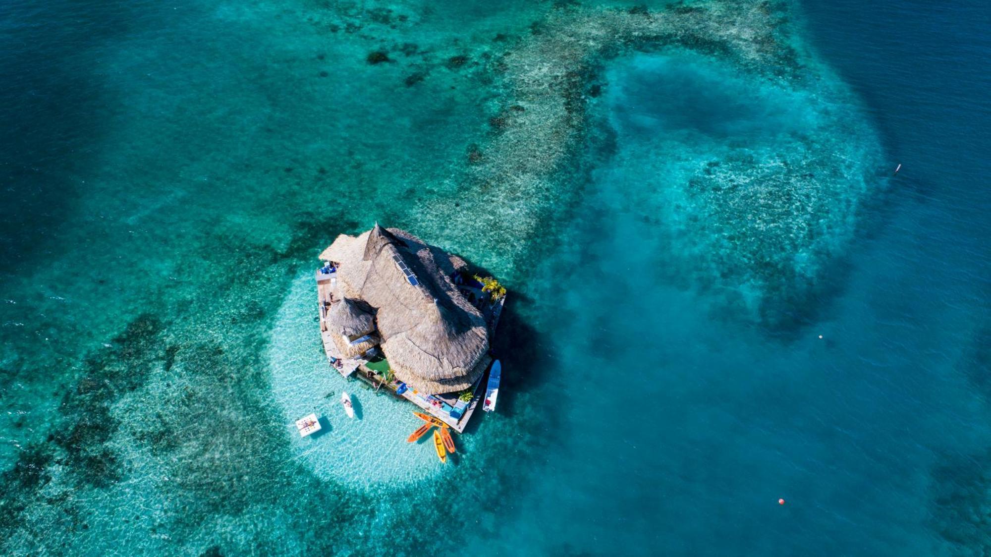 Casa En El Agua Ξενοδοχείο Tintipan Island Εξωτερικό φωτογραφία